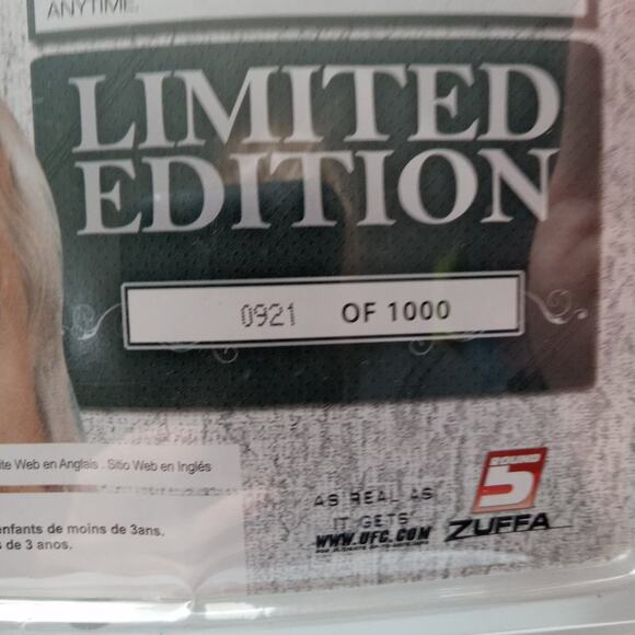 UFC limited edition Frank Mir action figure - Picture 7 of 7